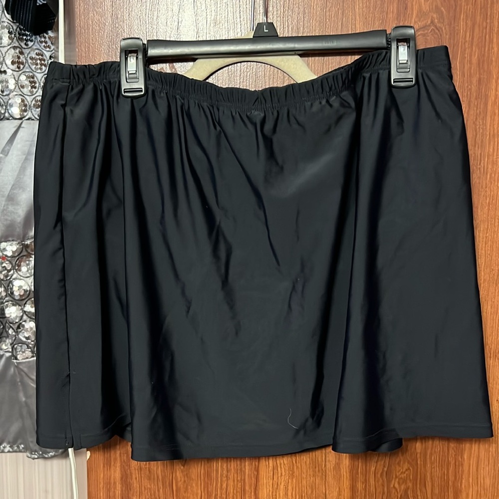 New without tags . Swim skirt (bottom only)